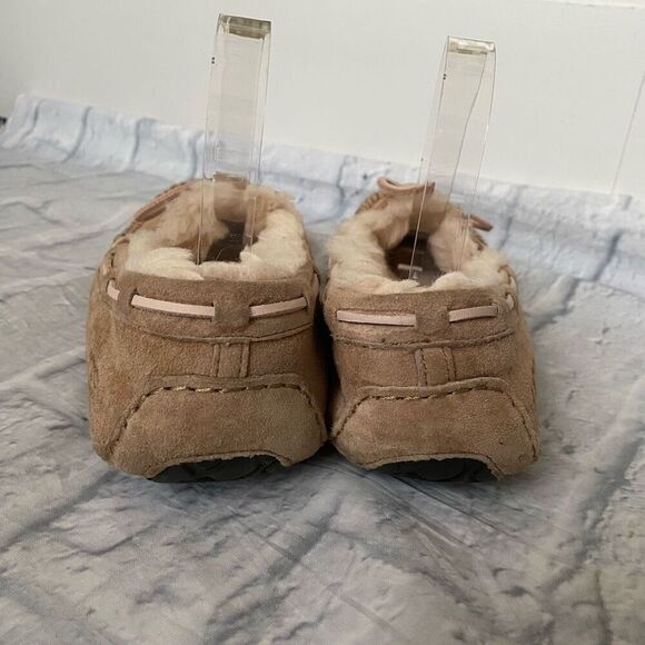 UGG women 9 slip on fur lined suede moccasins tan w/pink leather ties - Picture 3 of 8